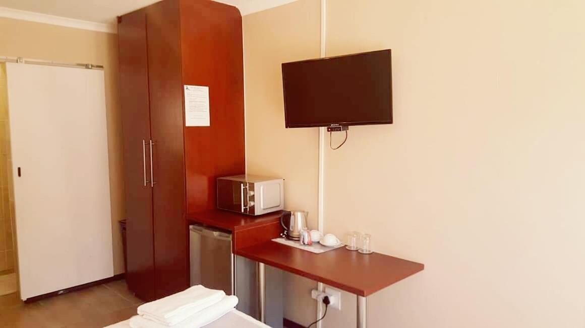 The Royal Haven Hotel Lichtenburg Bagian luar foto